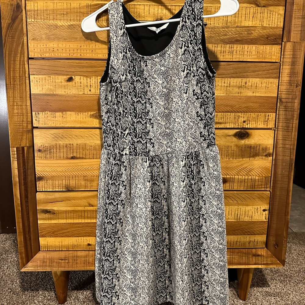 🖤🤍Super cute printed dress